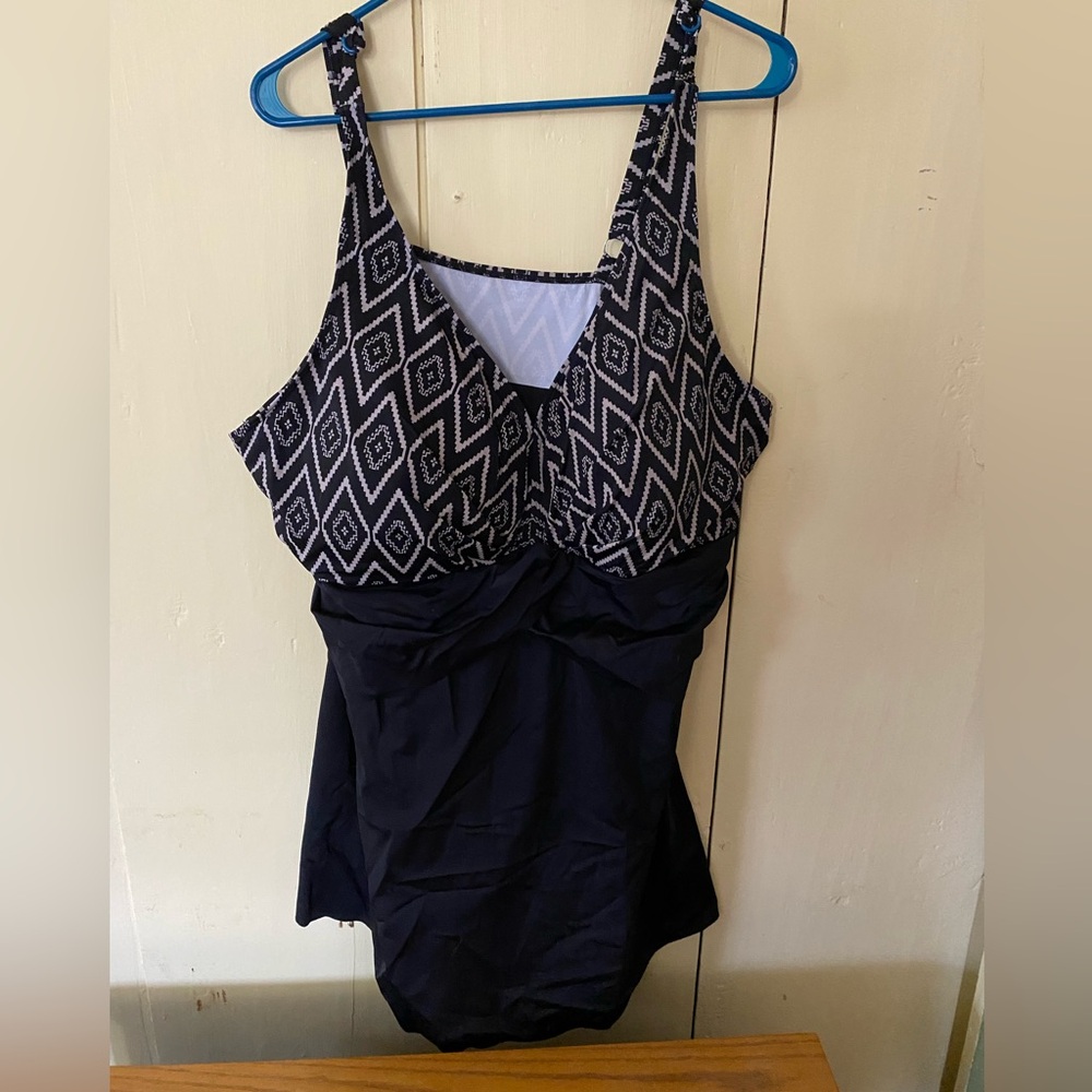 One piece bathing suit size 28